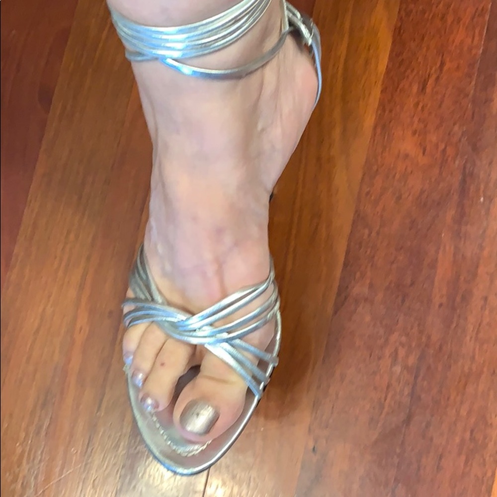 Sandles - Picture 2 of 6